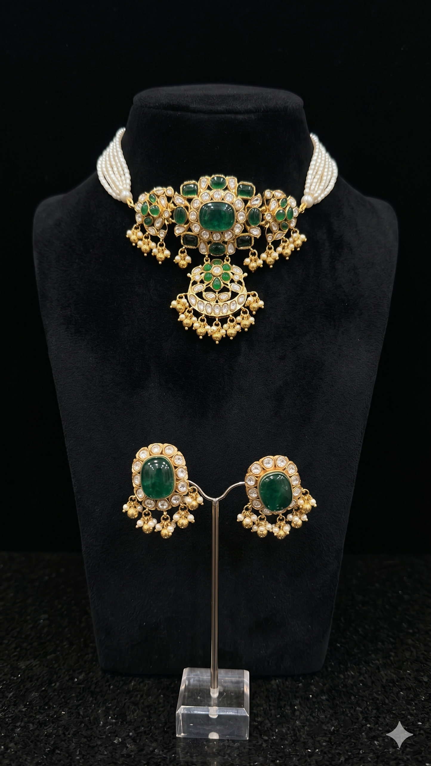 Green And Gold Choker Necklace