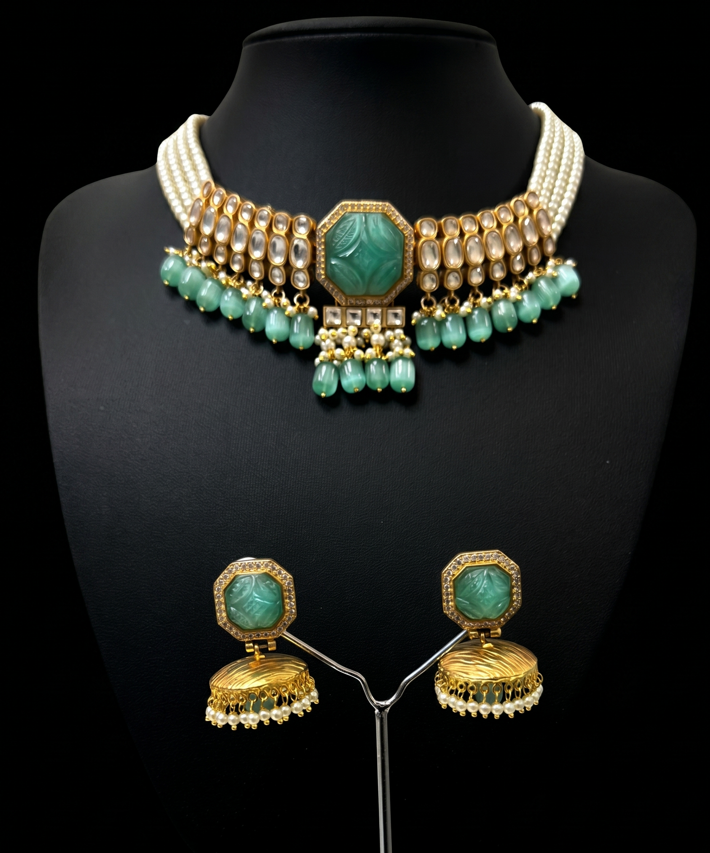 Elegant Carved Jade and Pearl Jewelry Set