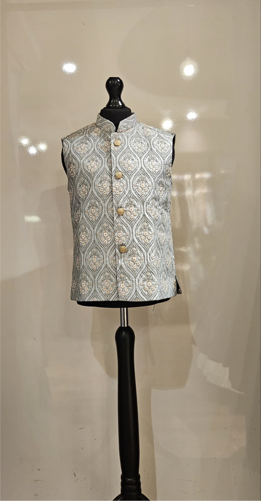 Blue and white embroidered kurta