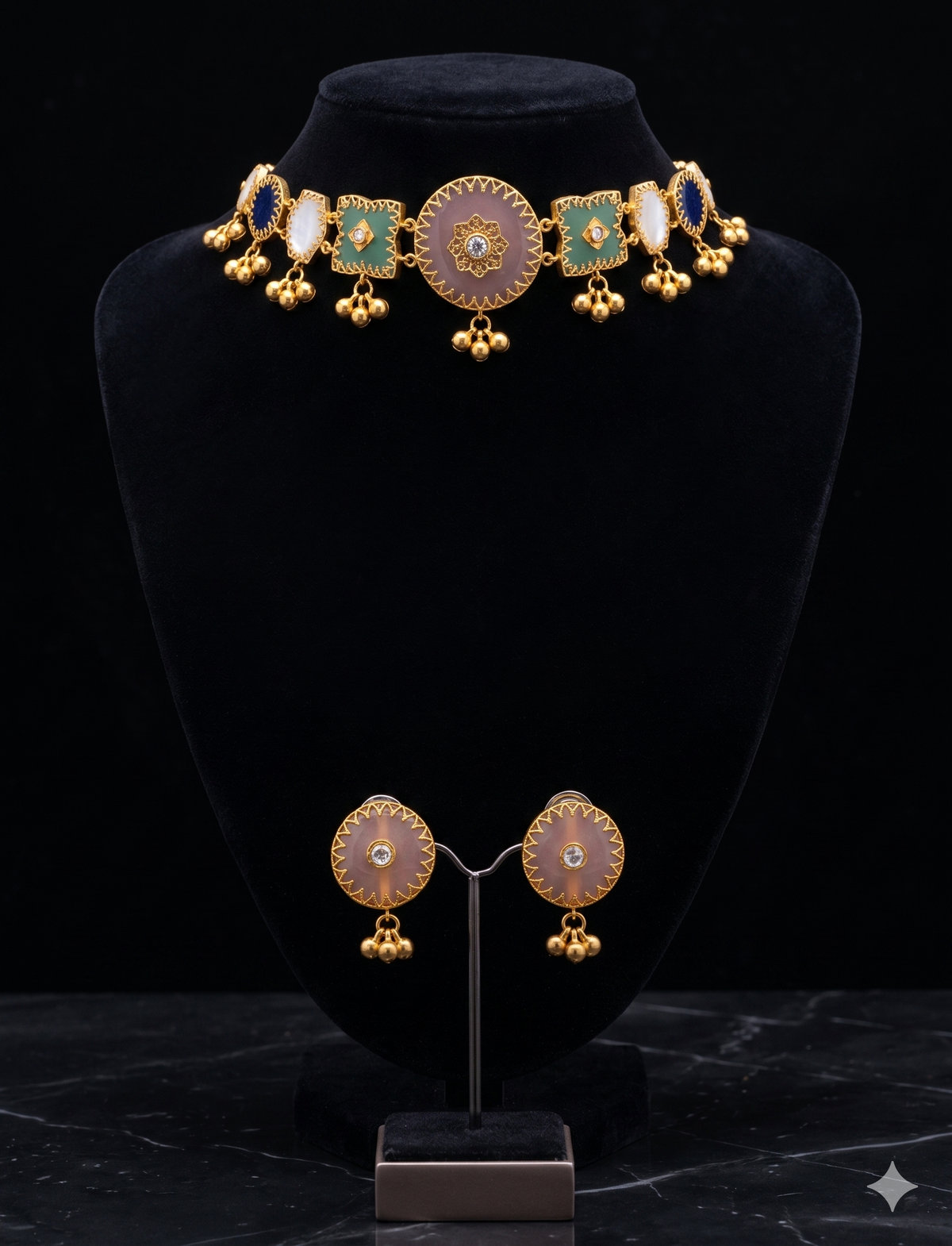 Gold Finish Kundan Choker Necklace