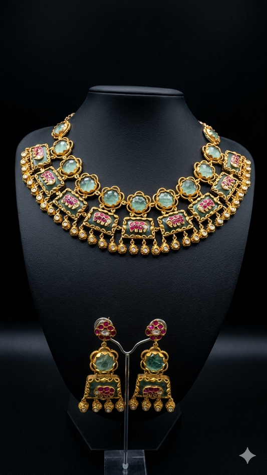 Antique style choker Necklace