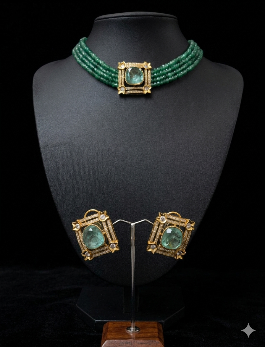 Elegant Emerald Beaded Heritage Choker Set